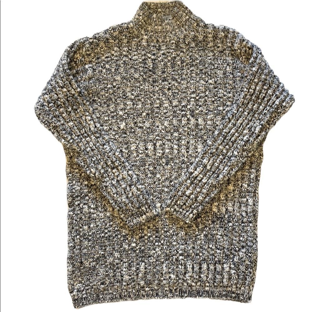 Eddie Bauer Pullover Sweater Black and White